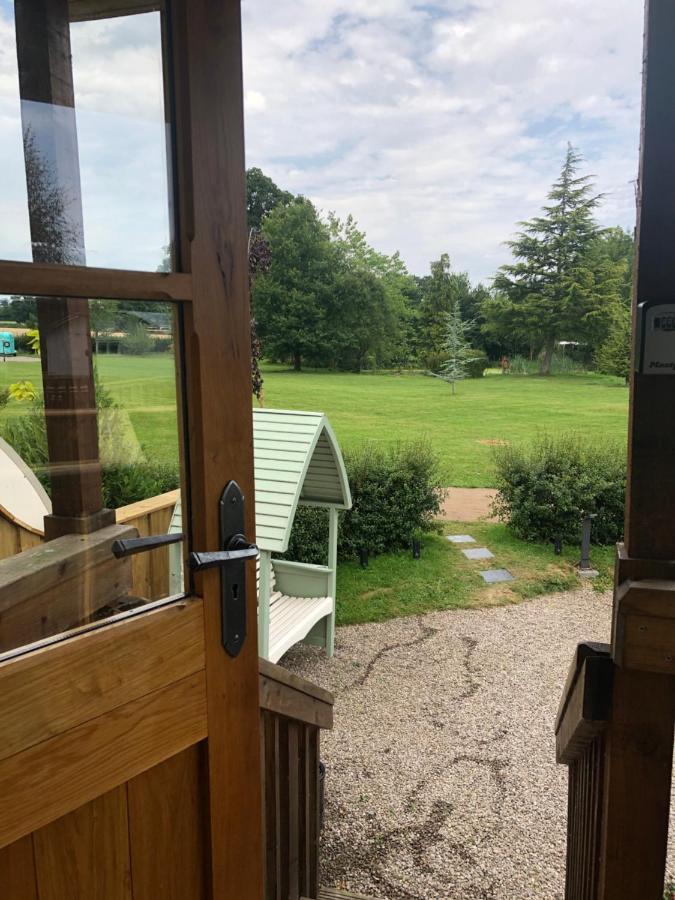 Отель Longville House Upper Welson Экстерьер фото