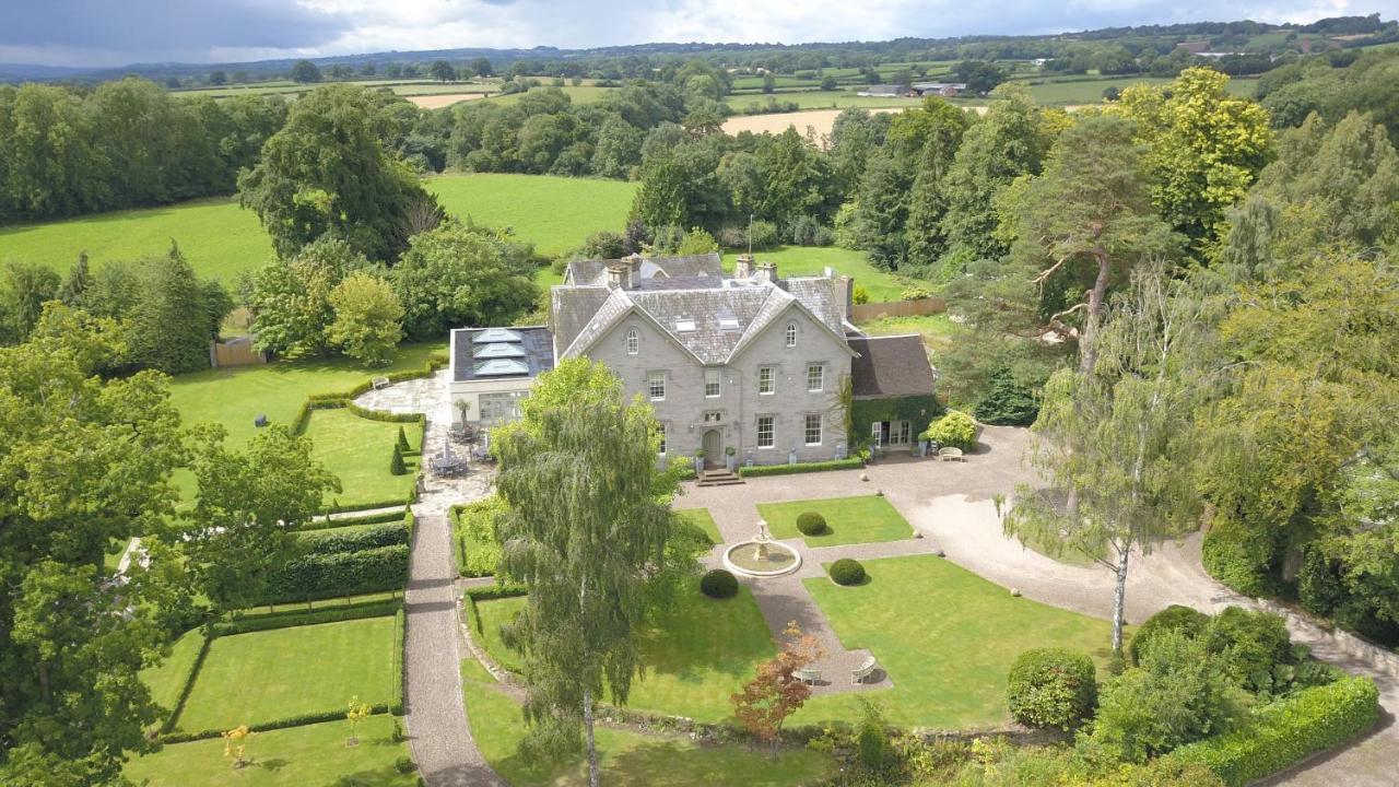 Отель Longville House Upper Welson Экстерьер фото