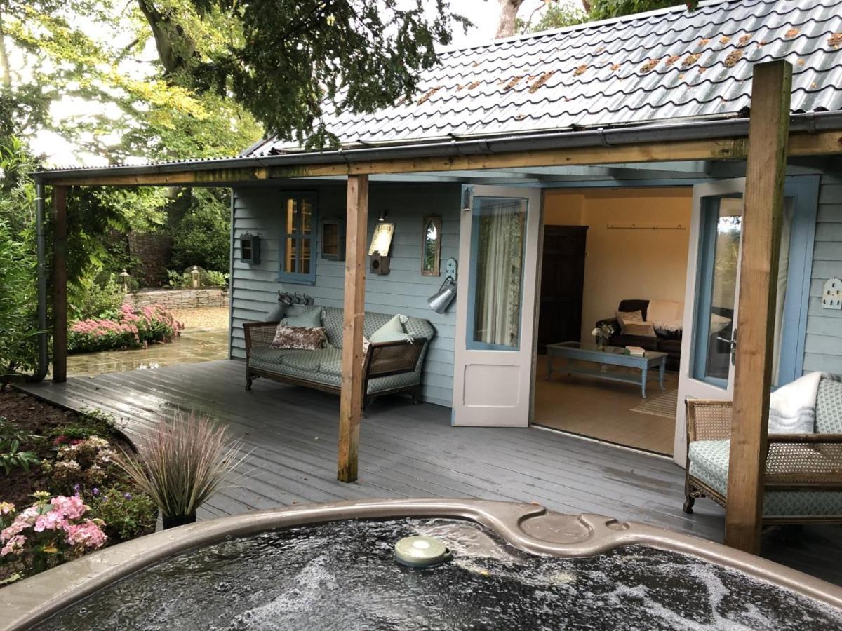 Отель Longville House Upper Welson Экстерьер фото