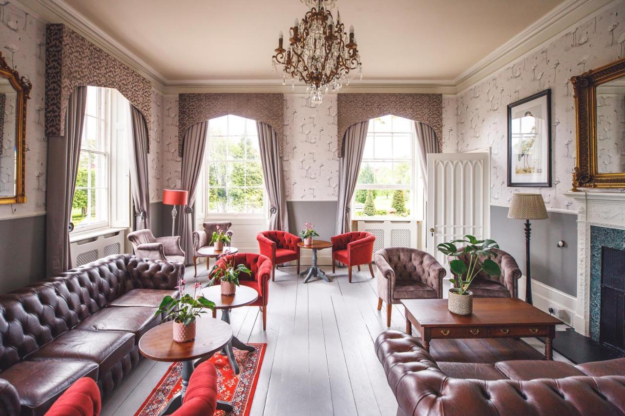 Отель Longville House Upper Welson Экстерьер фото